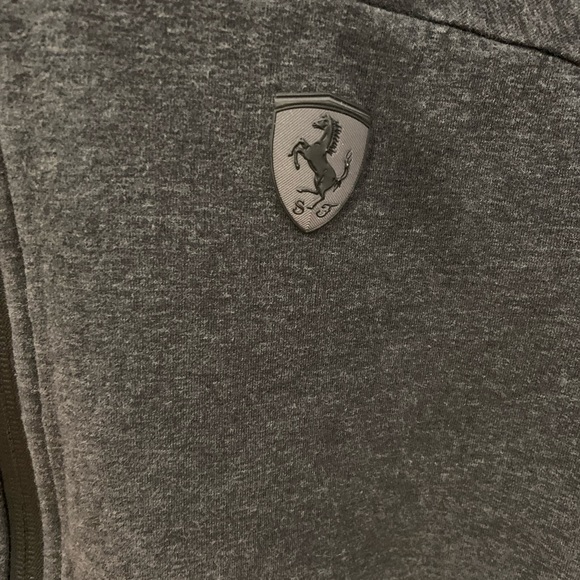 Perfect condition zip up - Picture 2 of 4